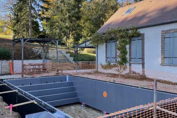 Création d'une piscine UNIBEO 8X4 
